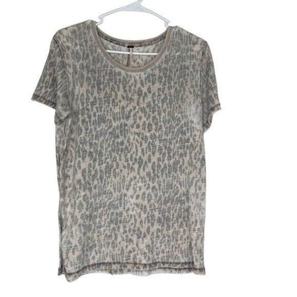 FREE People Women's Tops Free People Tourist Tee Animal Print Size XS - Picture 2 of 11